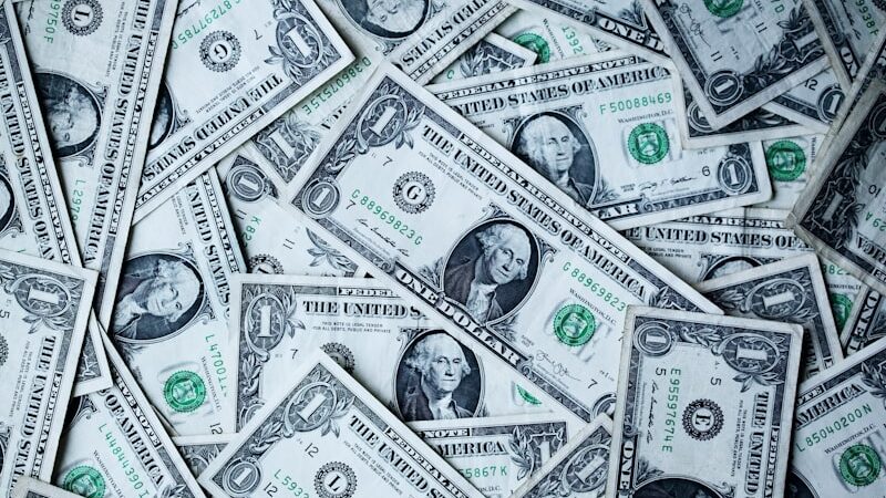 The 7 Habits That Define Financially Healthy People