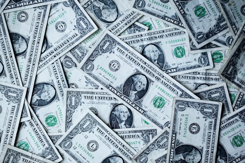 The 7 Habits That Define Financially Healthy People