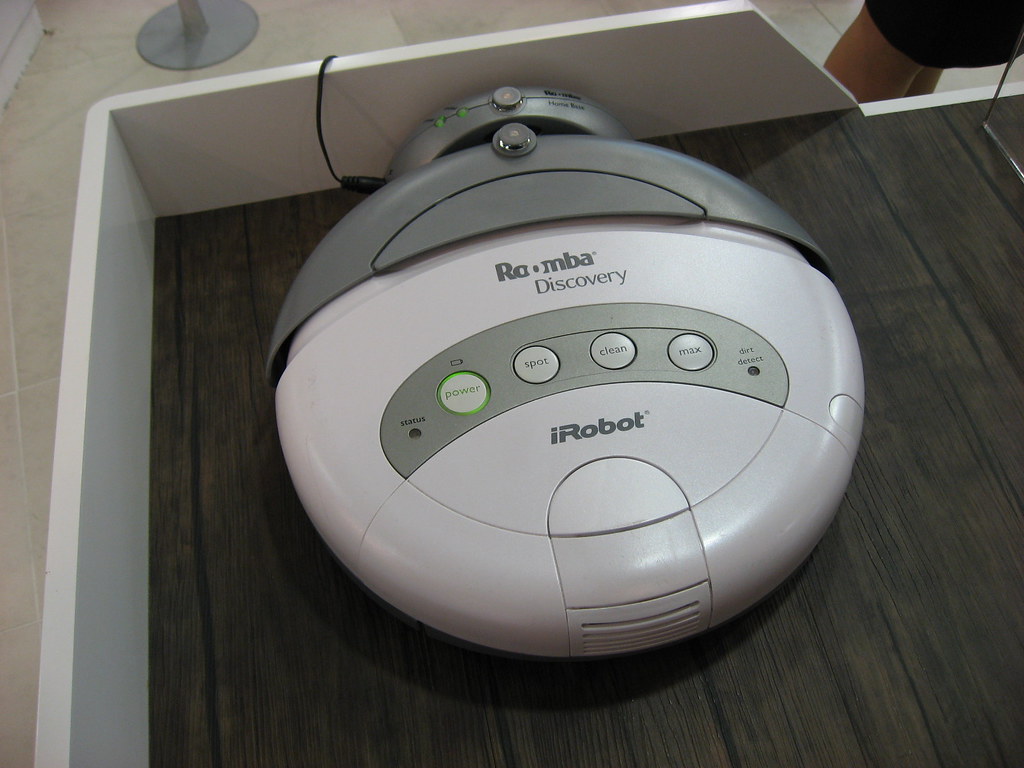 Smart Vacuum Robots: The Ultimate Guide to Roomba and Beyond in 2026