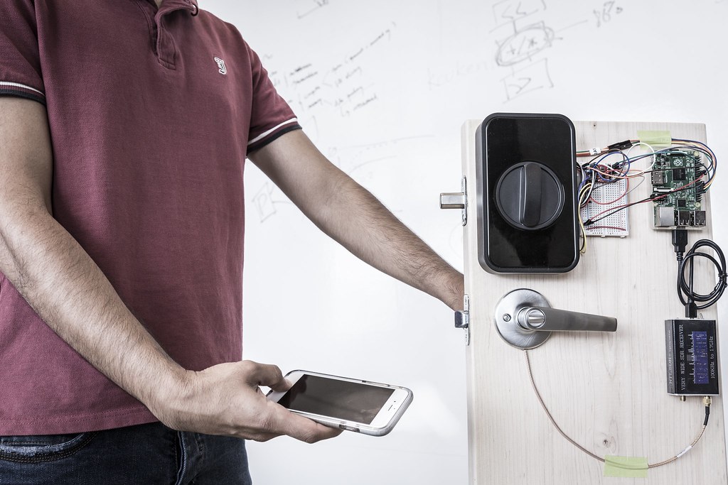 Smart Locks: Keyless Entry and Enhanced Home Security