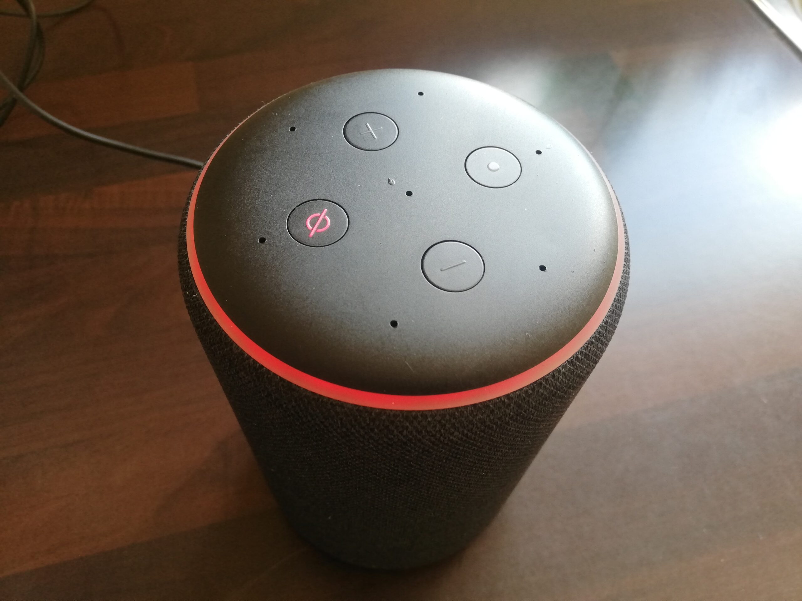 Amazon Echo (5th Gen) Review: Alexa’s Best Smart Speaker Yet