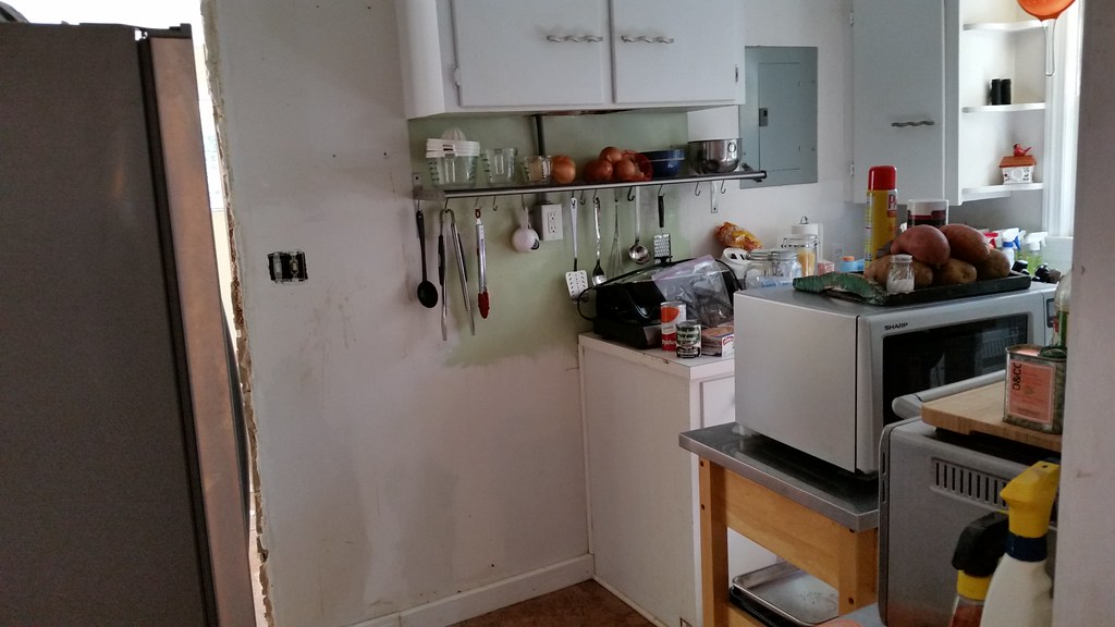 Smart Ovens: Precision Cooking with AI and Wi-Fi Connectivit